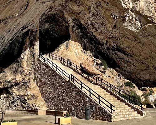 kostenlosen Blick in die Höhle von Arta