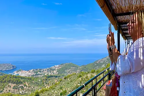 Mirador de ses Barques Mallorca Aussicht Terrasse Restaurant Blick Port de Sóller Panorama