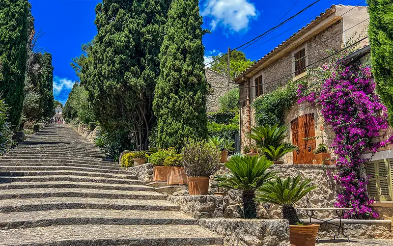 Ausflüge Mallorca: Tramuntanagebirge, Höhlen und Dörfer