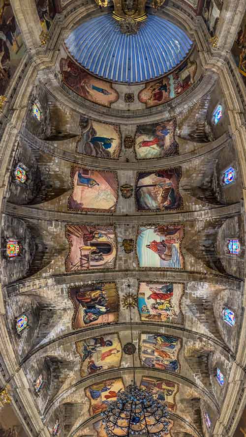 eindrucksvolle Kirche  Santa Maria dels Àngels