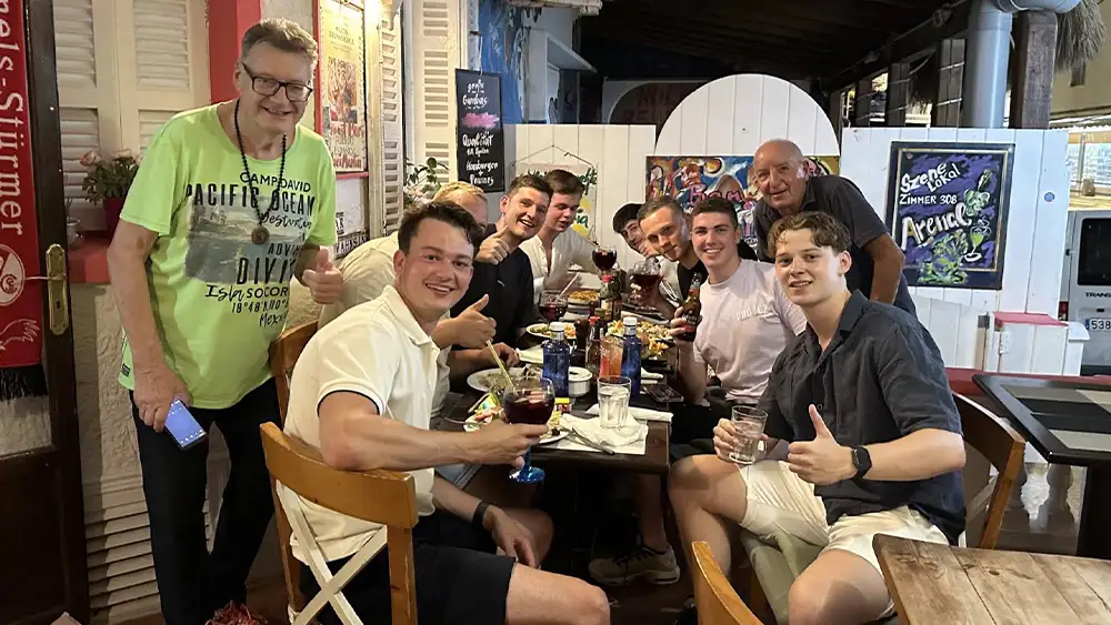 Bernd Zehner and Kabel Eins TV chose the best schnitzel at Playa de Palma