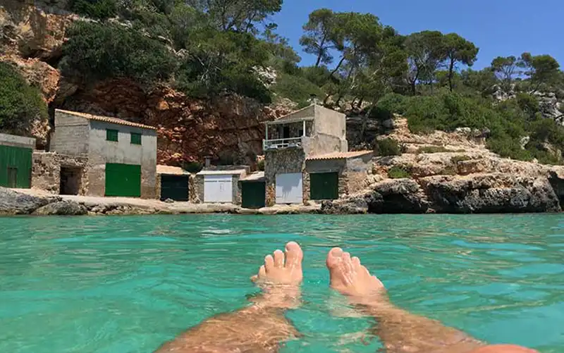 Cala Llombards – traumhafte Sandstrandbucht bei Santanyí