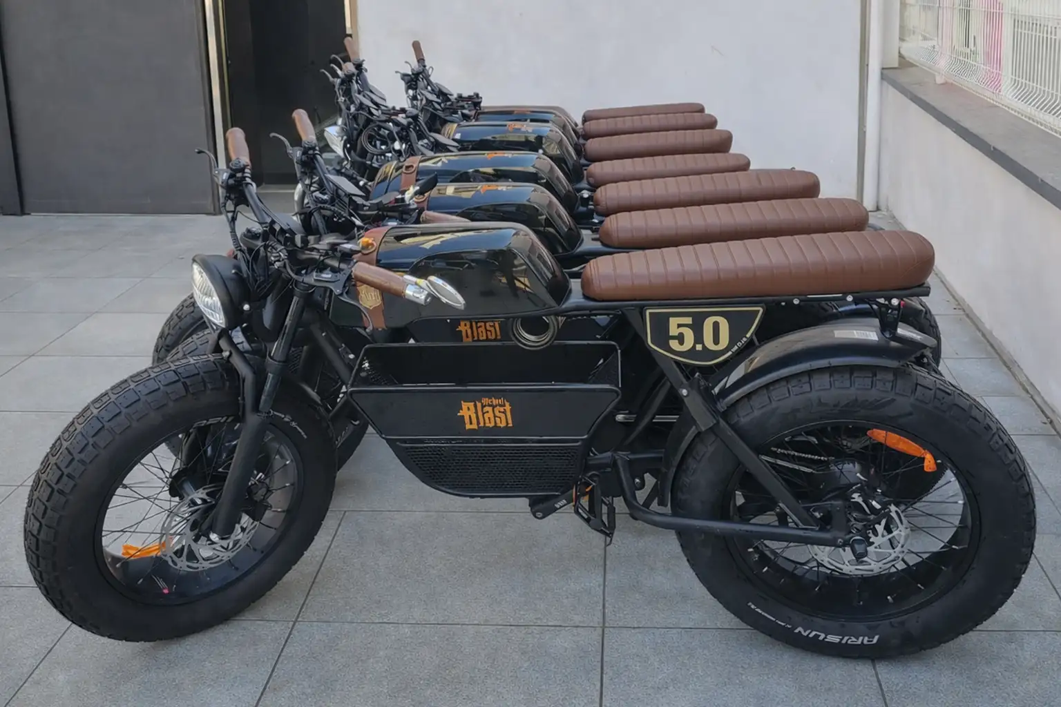 Fatbike und E-Bike Fahrradvermietung SURE2RENT Arenal Mallorca – breite Reifen für Strand und Stadt